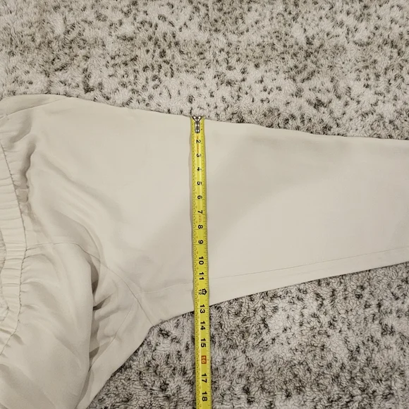 Eileen Fisher Ivory 100% Silk Pull On Pants Pockets Lined Lightweight Tapered - Picture 12 of 12